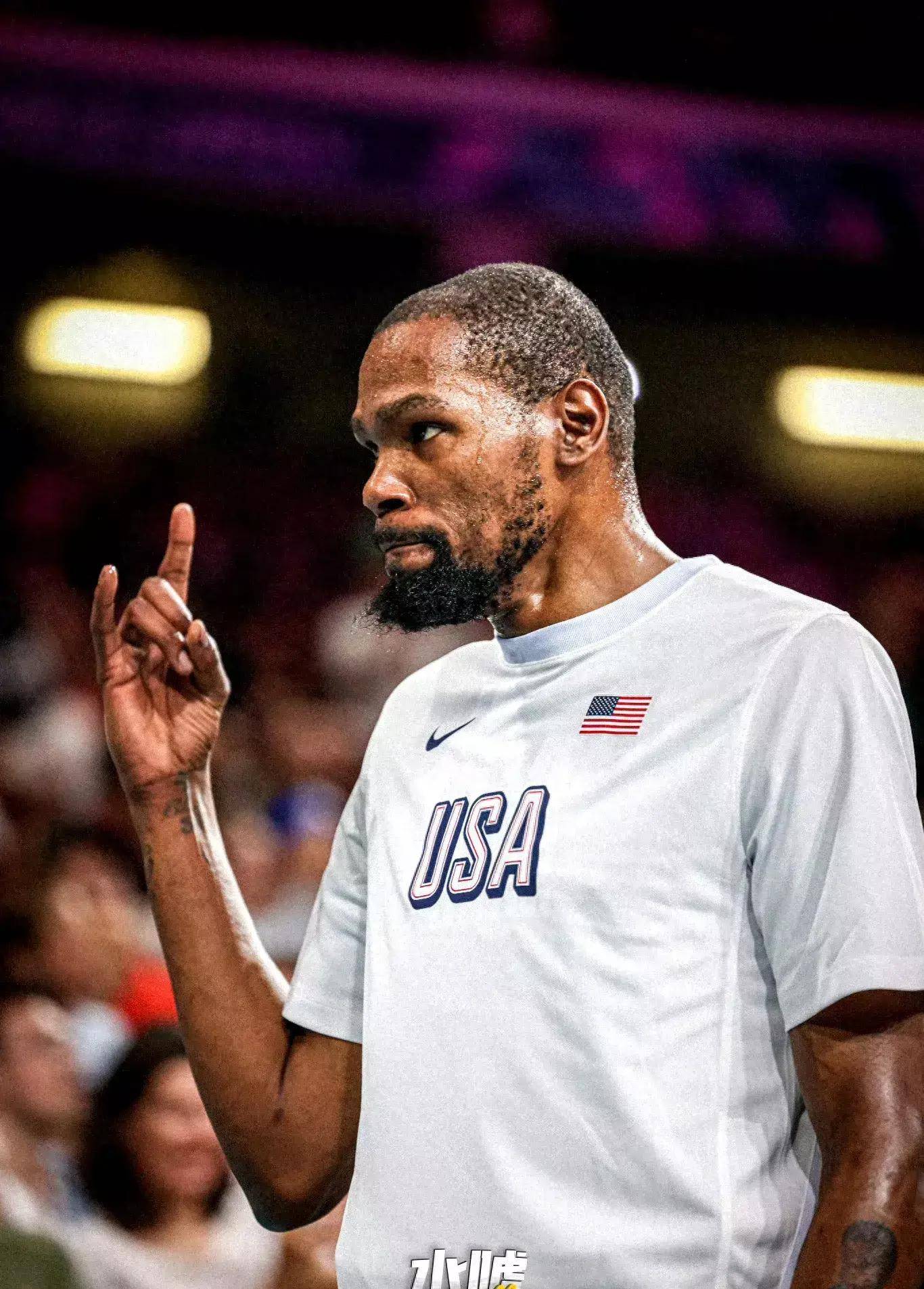 英超半场：吉马良斯角球破门，戈登点射，纽卡2-0伯恩利（英超半场战报：纽卡2-0领先伯恩利，吉马良斯角球建功，戈登点射命中）