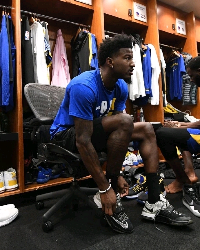 米体：姆希塔良已经恢复合练，可能在本周末复出踢比萨（米体：姆希塔良已回归合练，有望本周末复出对阵比萨）